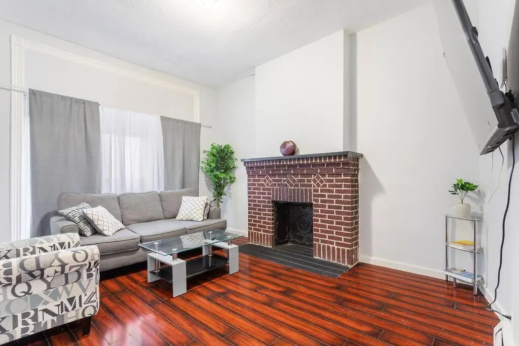 Clinton Hills - Newark Hotel